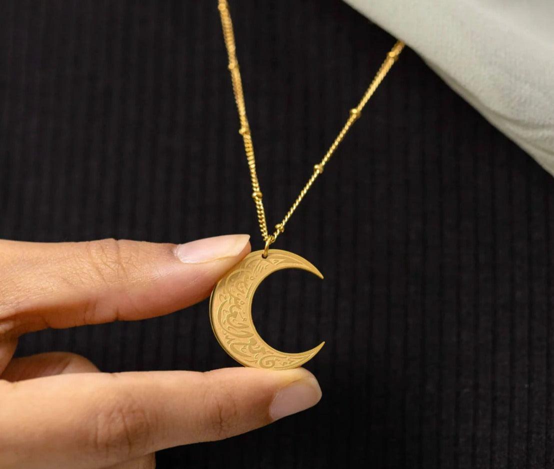 Arabic Ayatul Kursi Crescent Moon Necklace - Jewelled Me