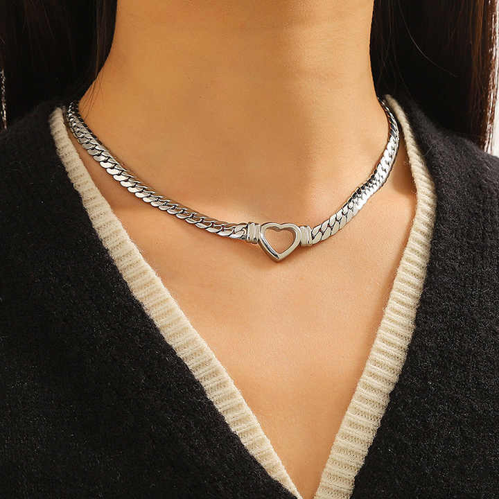 Naja Heart Necklace - Jewelled Me