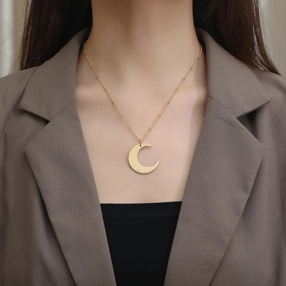 Arabic Ayatul Kursi Crescent Moon Necklace - Jewelled Me