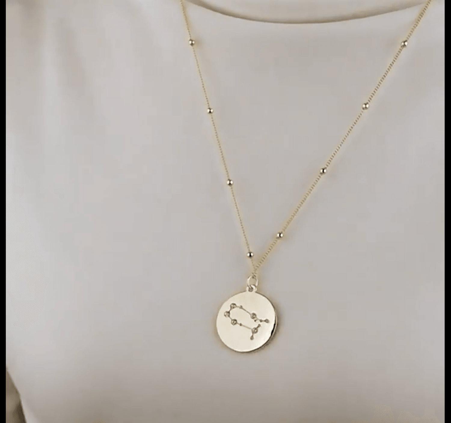 Geometric Disc Star Sign Necklace - Jewelled Me