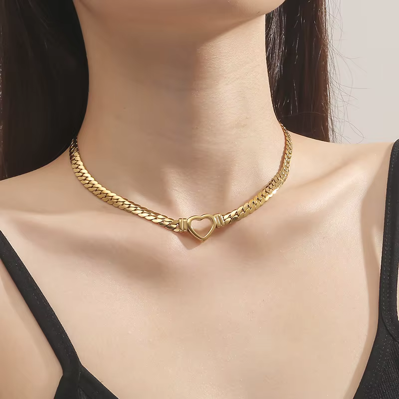 Naja Heart Necklace - Jewelled Me