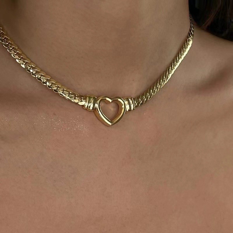 Naja Heart Necklace - Jewelled Me