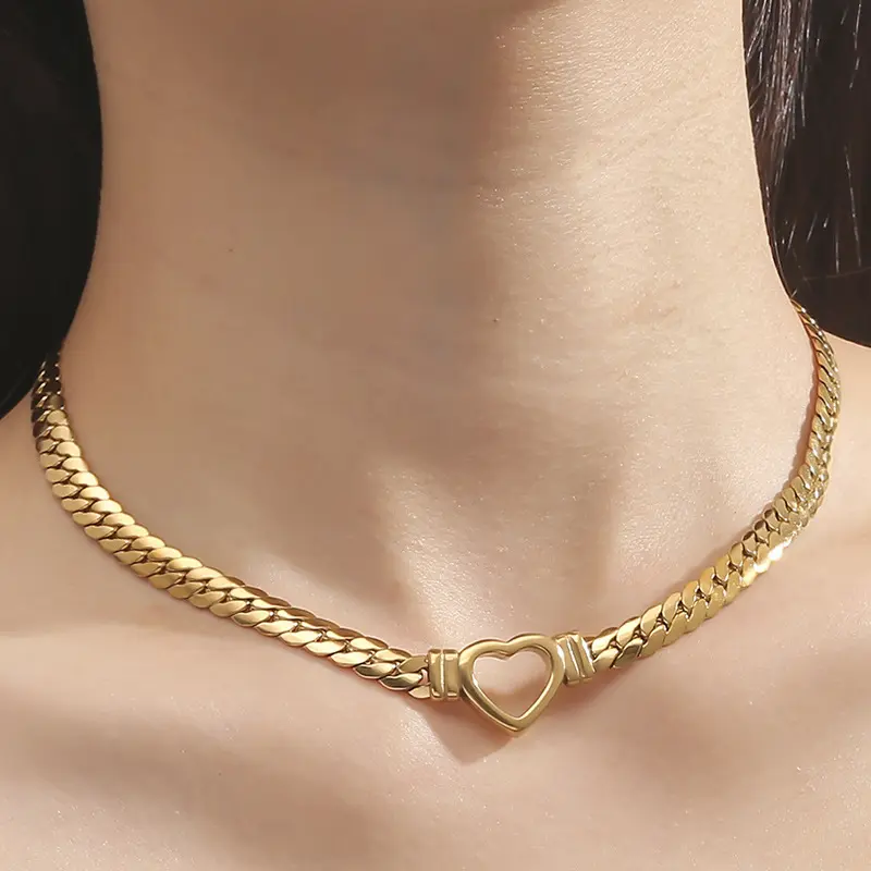 Naja Heart Necklace - Jewelled Me