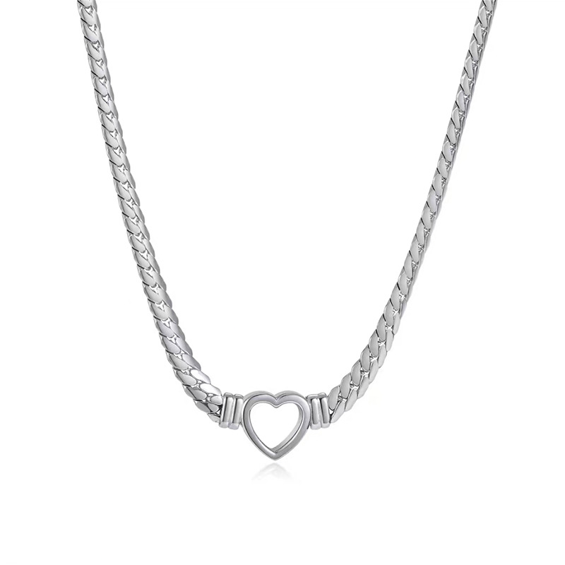 Naja Heart Necklace - Jewelled Me